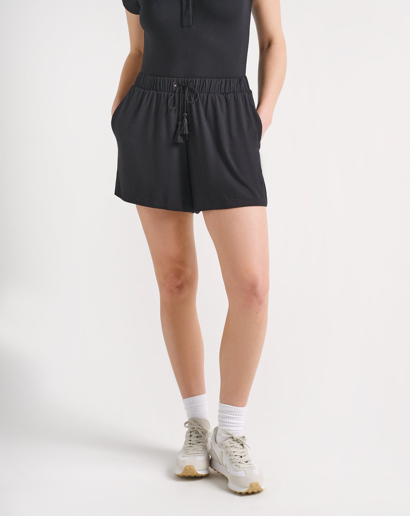 Pearly Shells E-Waist Short