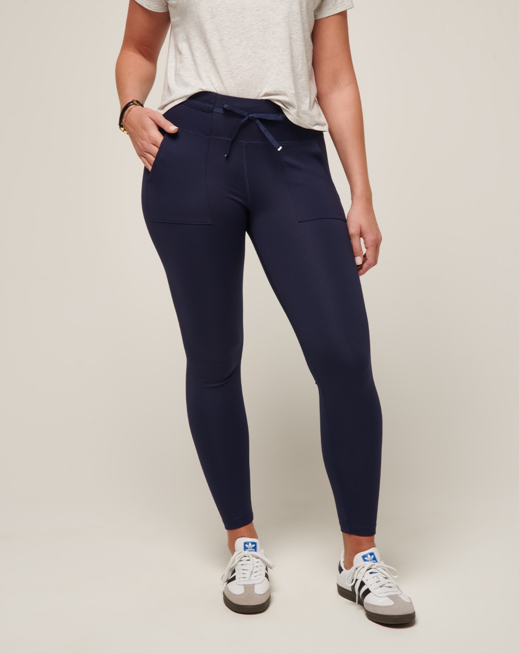 FRIDAY PONTE WOMENS POCKET LEGGING 1