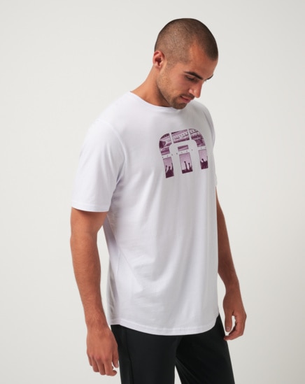 BURNLEY FC WINNING SHOOTOUT SHORT SLEEVE T-SHIRT Image Thumbnail 2